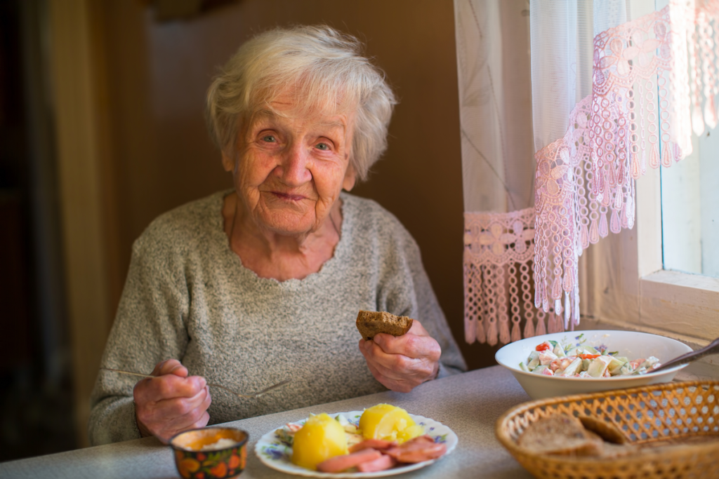in-home-care-atlanta-woman-eating
